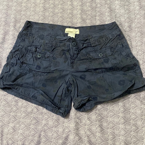 Old Navy Pants - Old Navy shorts size 10